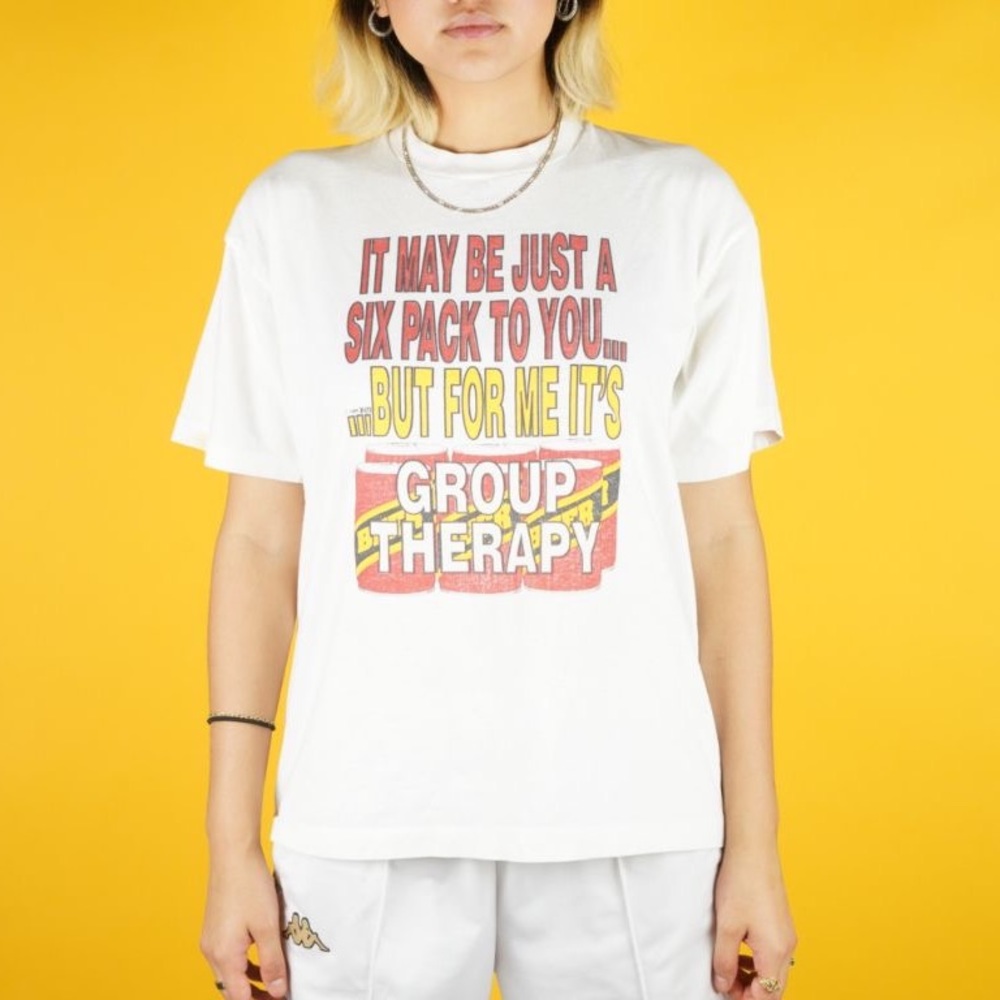 Vintage 90’s ‘Group Therapy’ graphic tee 🍺